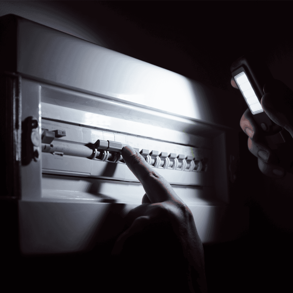 Reading emergency electrician